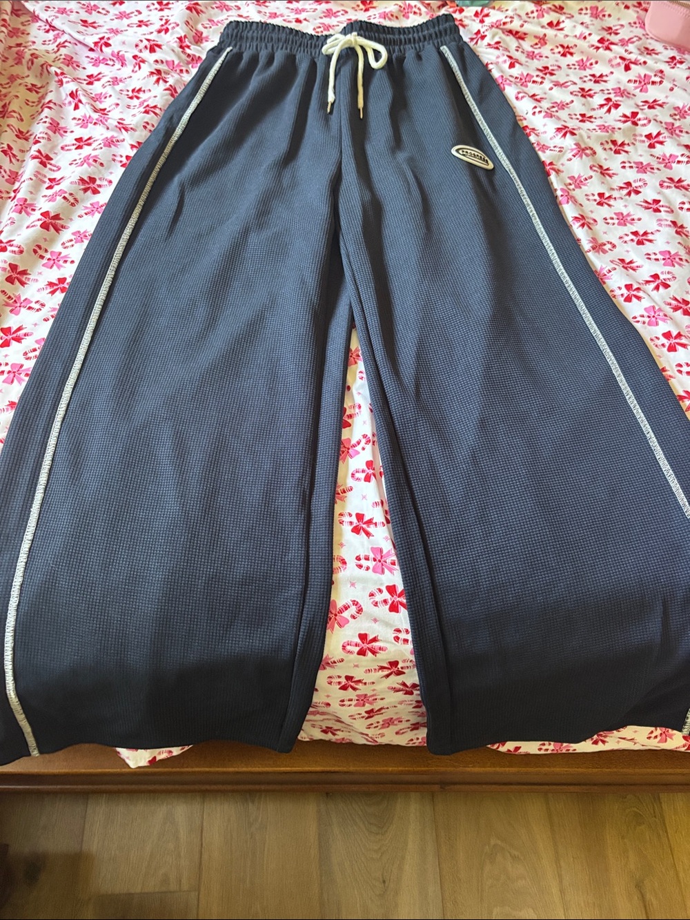 SHEIN Black Wide Leg Track Pants with White Drawstring & Side Trim